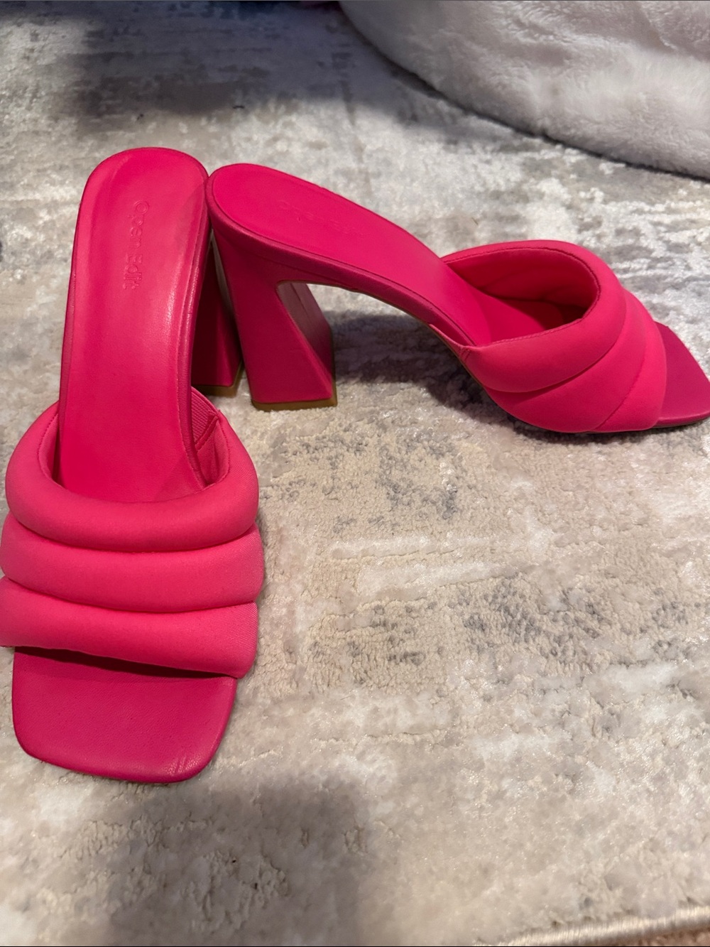 Women’s Padded Hot Pink Block Heel Mules